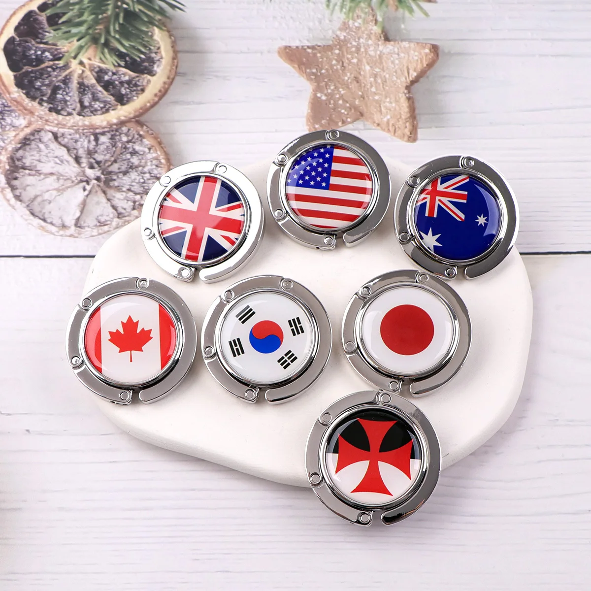 Ganchos para bolsos con bandera americana, soportes plegables de Metal para bolsas de mesa, perchas portátiles para monedero, accesorios de piezas, ganchos redondos antideslizantes