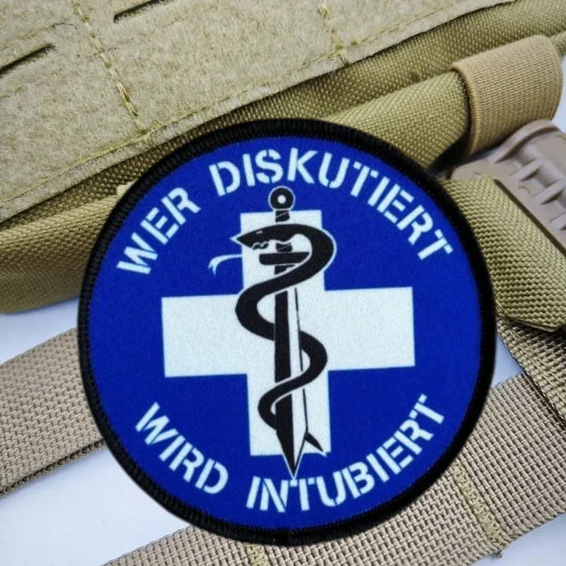 Parche con estampado de médico para el cuidado de la salud, chaleco táctico, insignia de moral con gancho y bucle, pegatinas decorativas para mochila, parches para brazalete para ropa - imagen 4