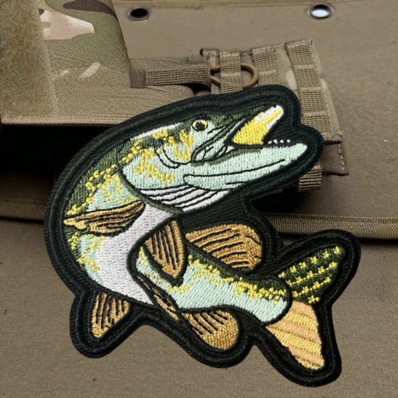 Parche bordado de peces de dibujos animados, chaleco táctico, insignia de moral con gancho y bucle, pegatinas decorativas para mochila, parches para brazalete para ropa - imagen 4