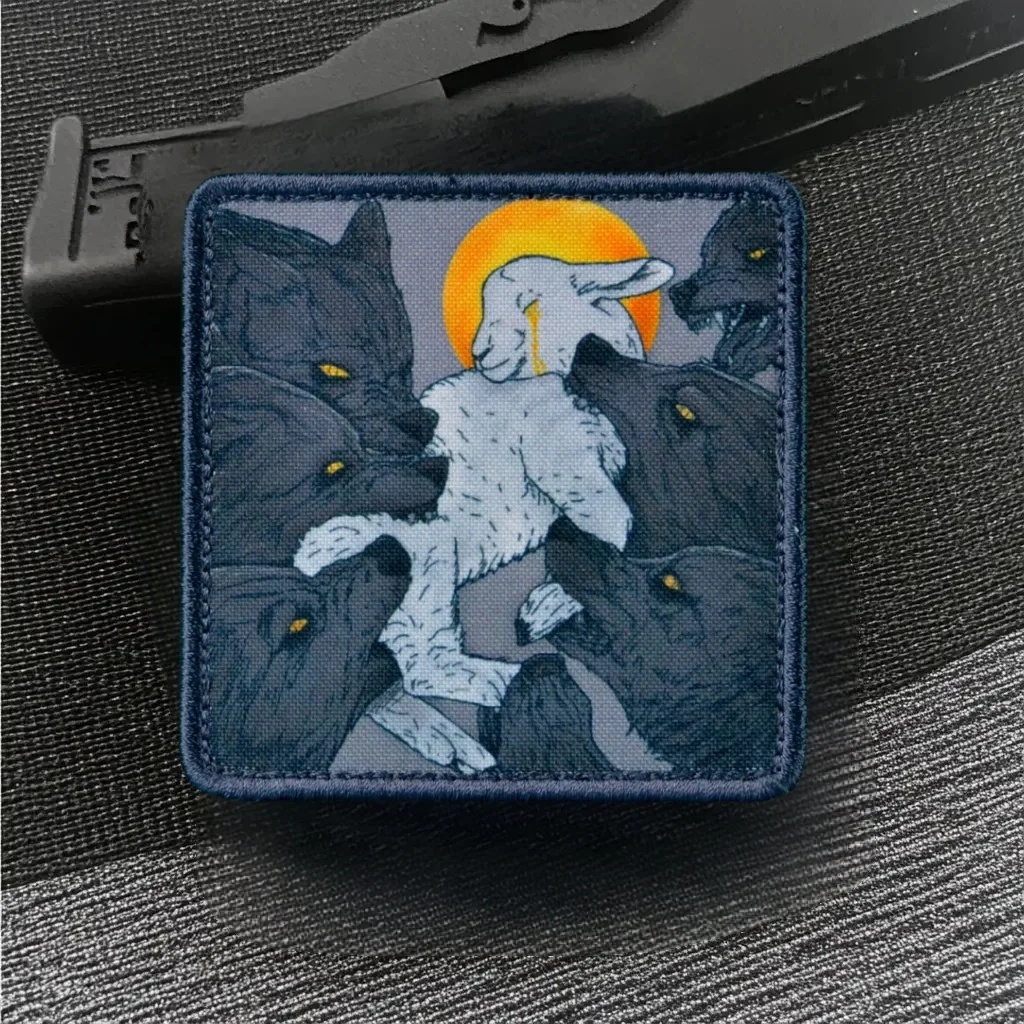 Parches de insignia de moral de "Lamb", Lobo, come, oveja, brazalete táctico, gancho y bucle militar, accesorios de mochila al aire libre, pegatinas - imagen 2