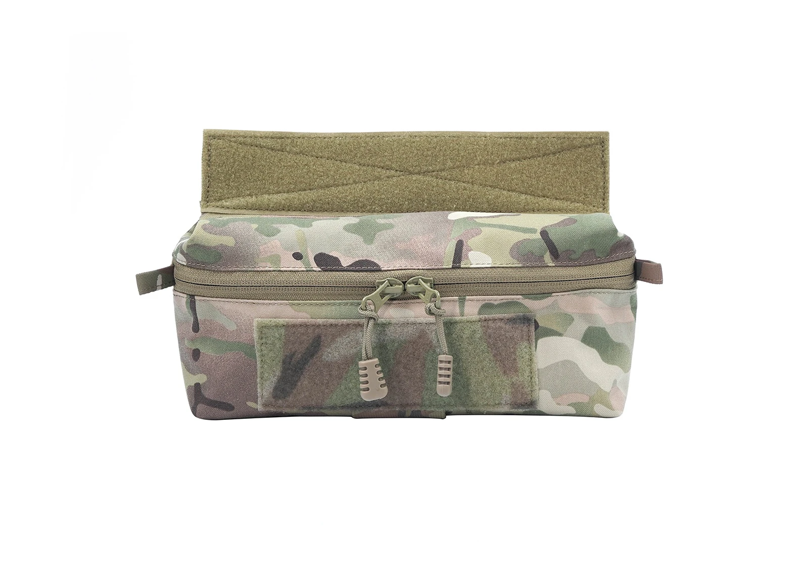 Bolsa táctica D.M.GEAR en color táctico mostrando cremallera superior