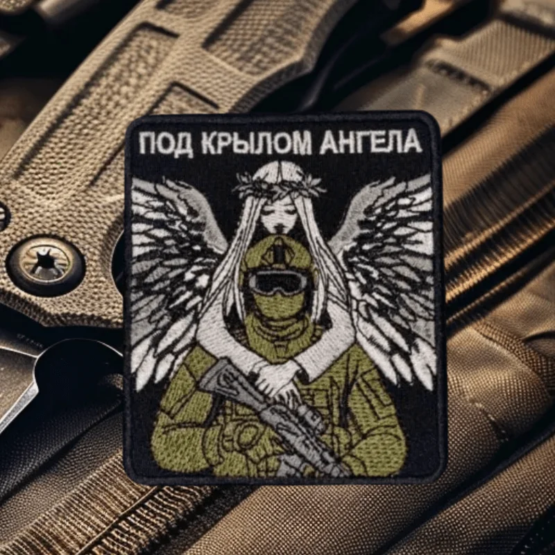 Parche bordado "debajo de las alas de un ángel", insignia de moral táctica con gancho y bucle, pegatina decorativa para mochila, parche para brazalete - imagen 2