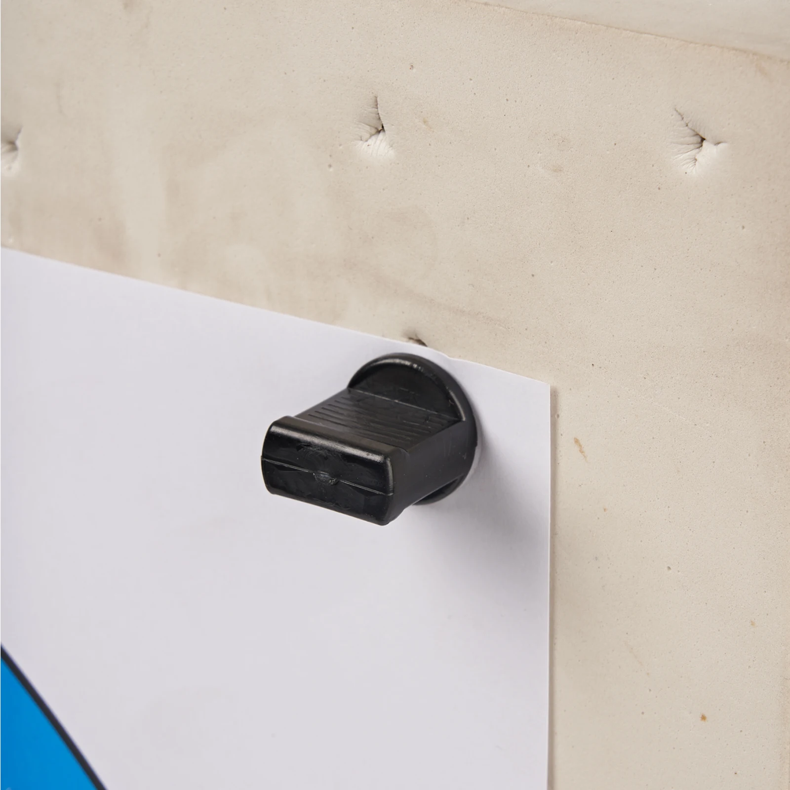 Las uñas de objetivo negras se usan para fijar el papel objetivo, diez juegos de fijadores se usan para accesorios deportivos de puntería al aire libre - imagen 2