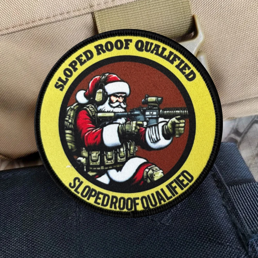 Parche táctico de moral de Papá Noel, parche de gancho y bucle calificado para techo inclinado, insignia militar, brazalete de Feliz Navidad, pegatinas para mochila - imagen 5