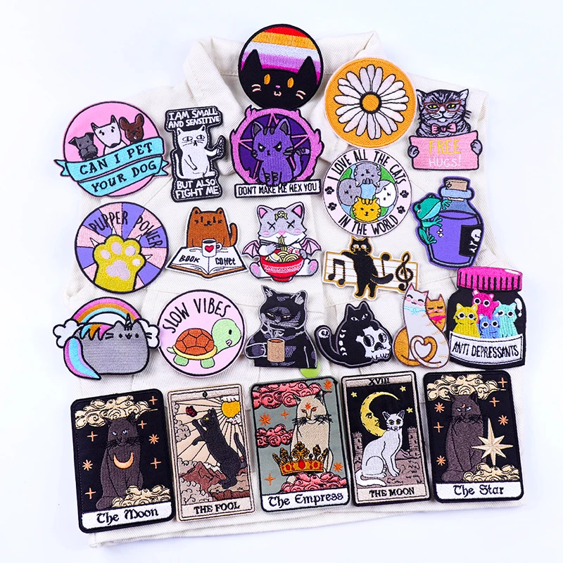 Parche bordado de dibujos animados para ropa, lindo gato, parches para planchar, parche Fusible, apliques de Tarot, decoración en la ropa - imagen 2