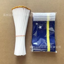 Bandera de Curacao de mano con poste plástico – Decoración 21x14cm