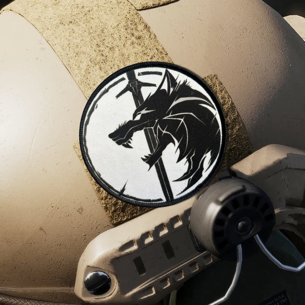 Insignia de moral de espada y lobo de mago, parches tácticos para ropa, parche de gancho y bucle, brazalete militar, pegatinas de decoración para mochila