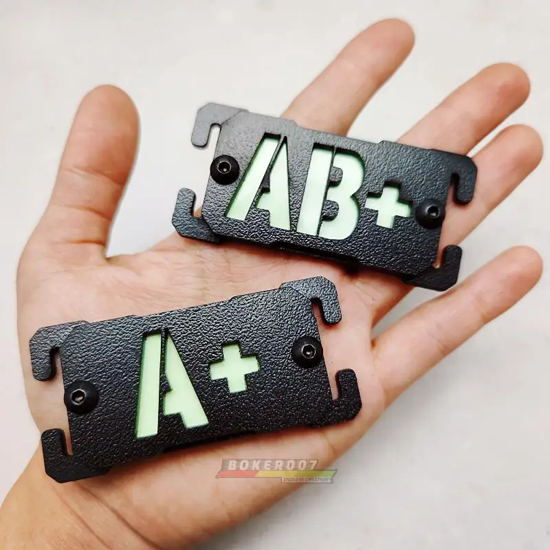 Tira de identificación luminosa tipo sangre, accesorios tácticos de plástico montados en Molle, mochila, función luminosa universal - imagen 3