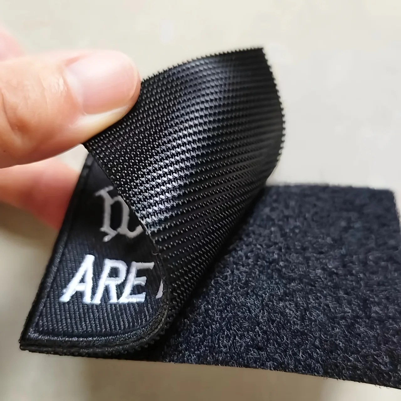 Parche de Velcros moral "WE THE PEOPLE ARE PISSED OFF", sujetador táctico de gancho y bucle, insignia bordada militar para mochila DIY - imagen 4