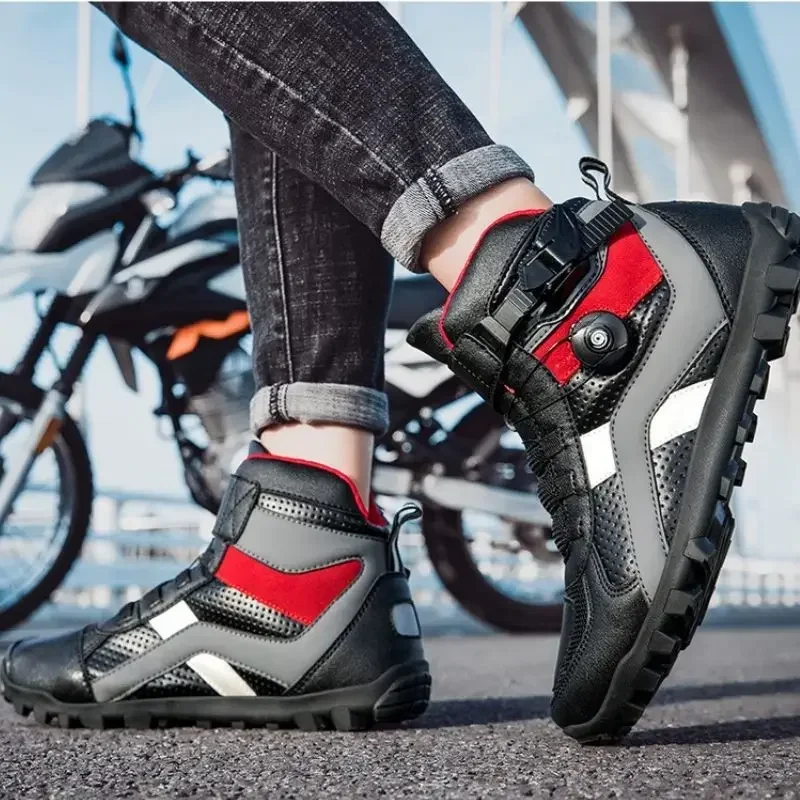 Botas de motociclista antideslizantes para hombre, zapatos de Motocross, resistentes al desgaste, con tachuelas, para primavera y verano - imagen 2