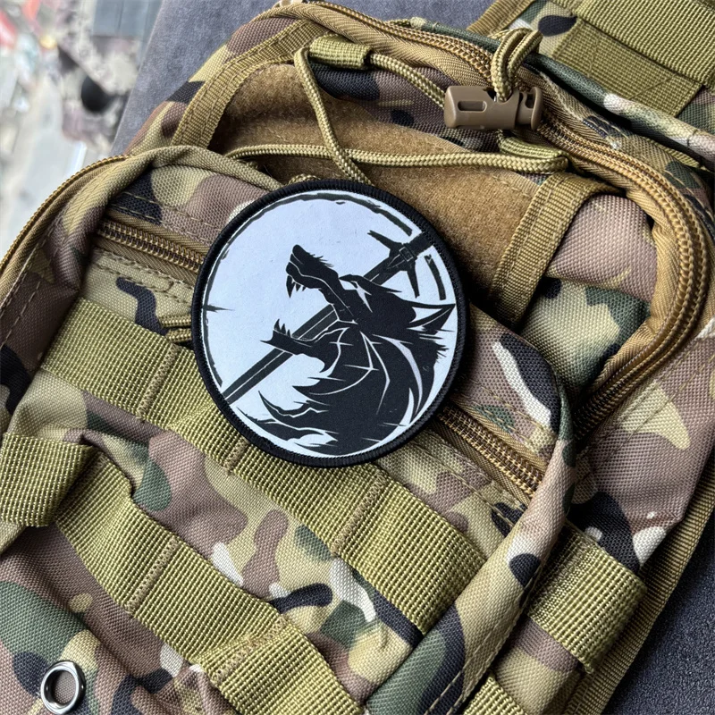 Parche táctico militar con estampado de lobo para ropa, insignias de moral, parches con gancho, pegatinas para mochila