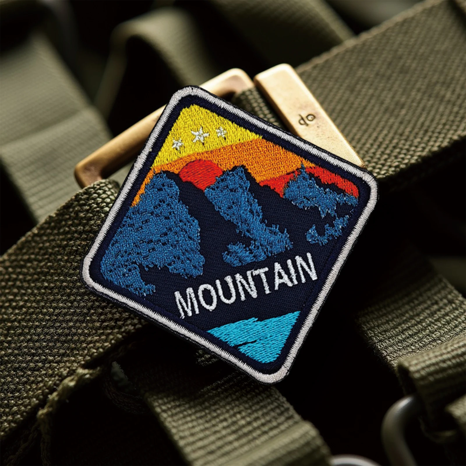 Parche de Velcros escénico de puesta de sol de montaña, insignia bordada con cierre de gancho y bucle para mochila, chaqueta, gorras - imagen 4