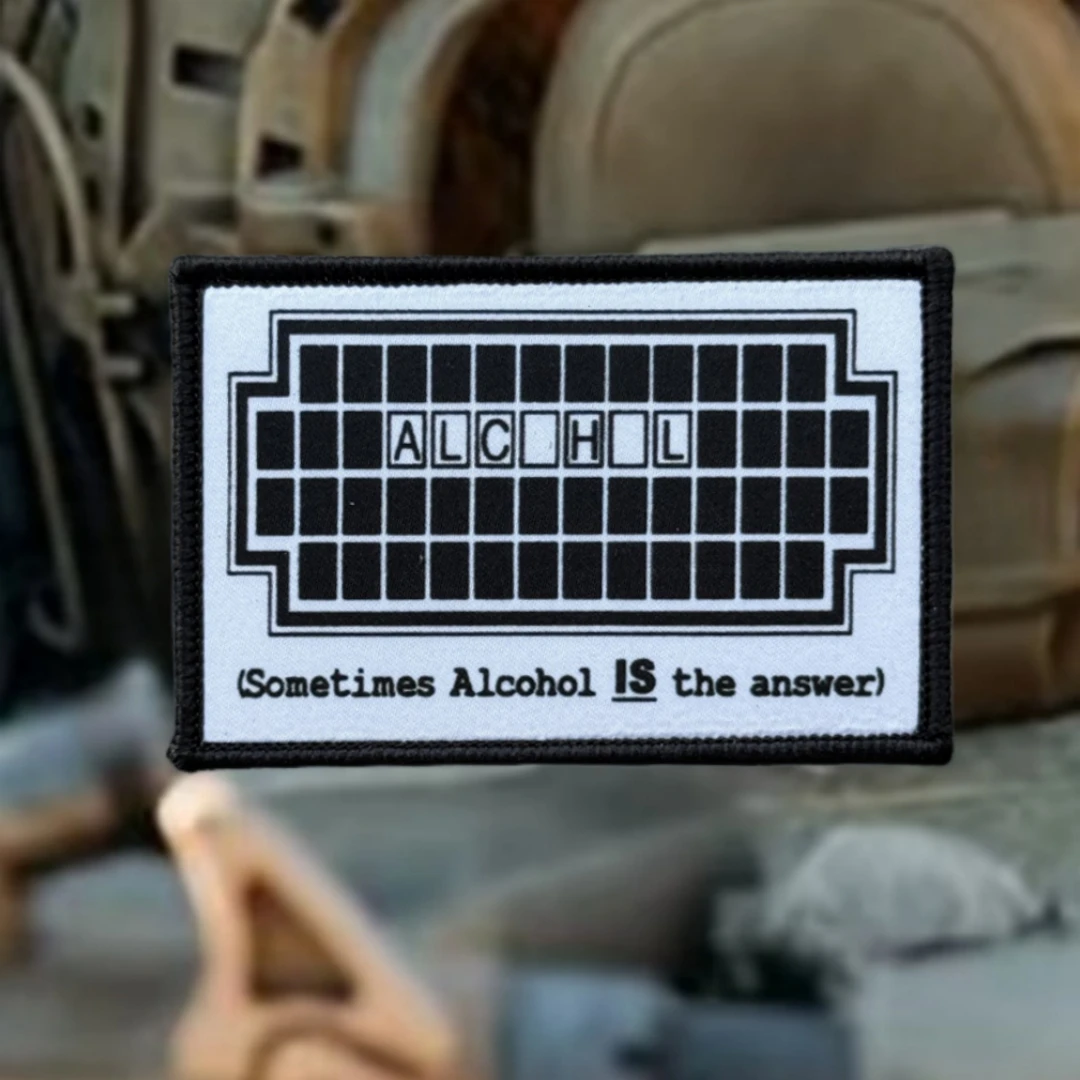 A veces el alcohol es la respuesta divertido insignia de moral parche emblema militar táctico impreso gancho y bucle ropa mochila pegatinas - imagen 3