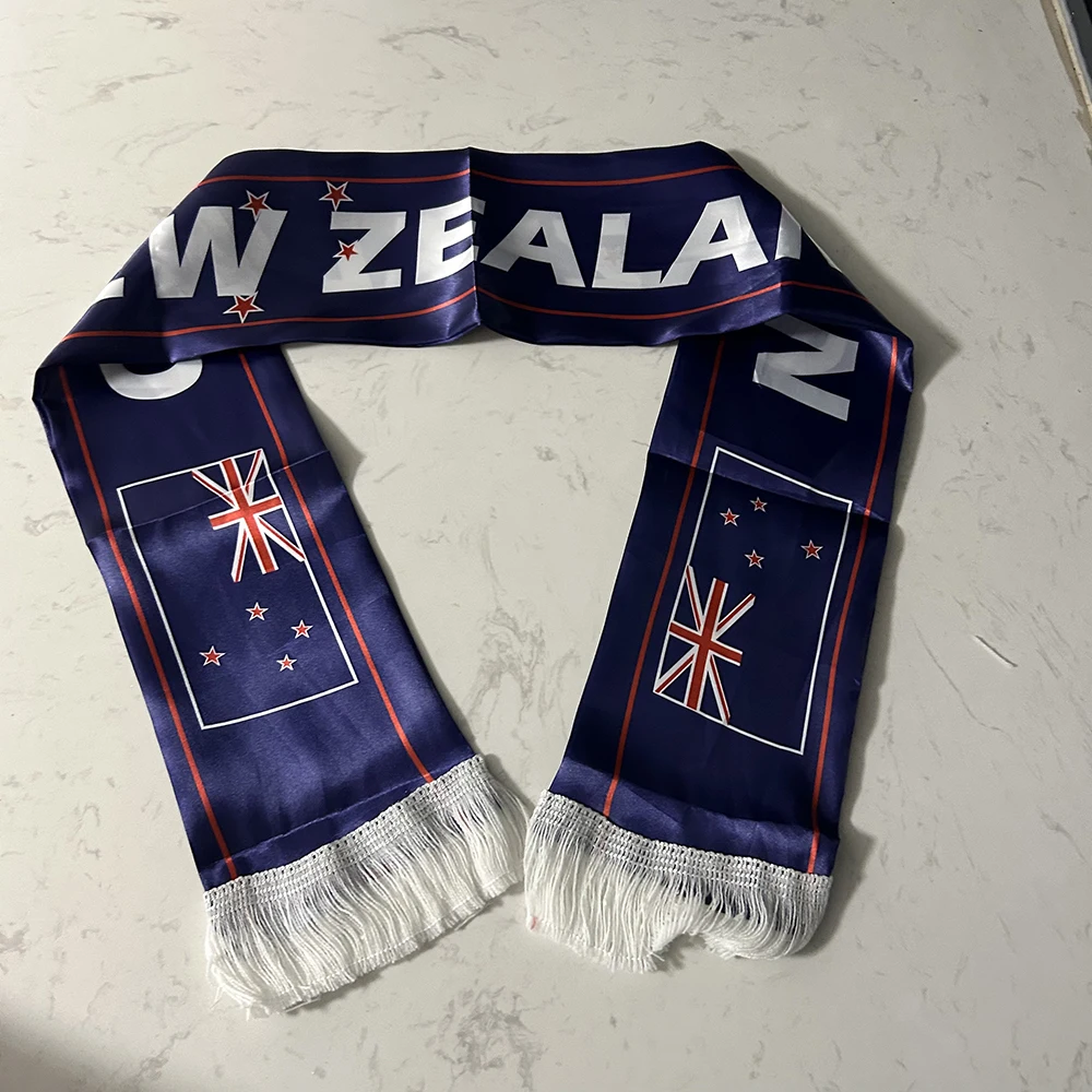 Bufanda fútbol doble cara satén Nueva Zelanda con borlas