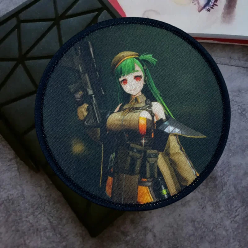 Parche de insignia de moral de chica hermosa de pelo verde, brazalete táctico de animación, gancho y bucle, mochila militar, accesorios para sombrero, pegatinas - imagen 5