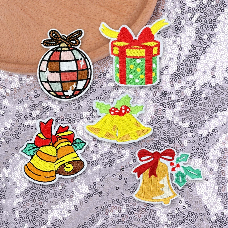 5 unids/set Feliz Navidad parches para planchar para ropa Santa Claus decoraciones navideñas árbol parche bordado carnaval regalo DIY - imagen 5