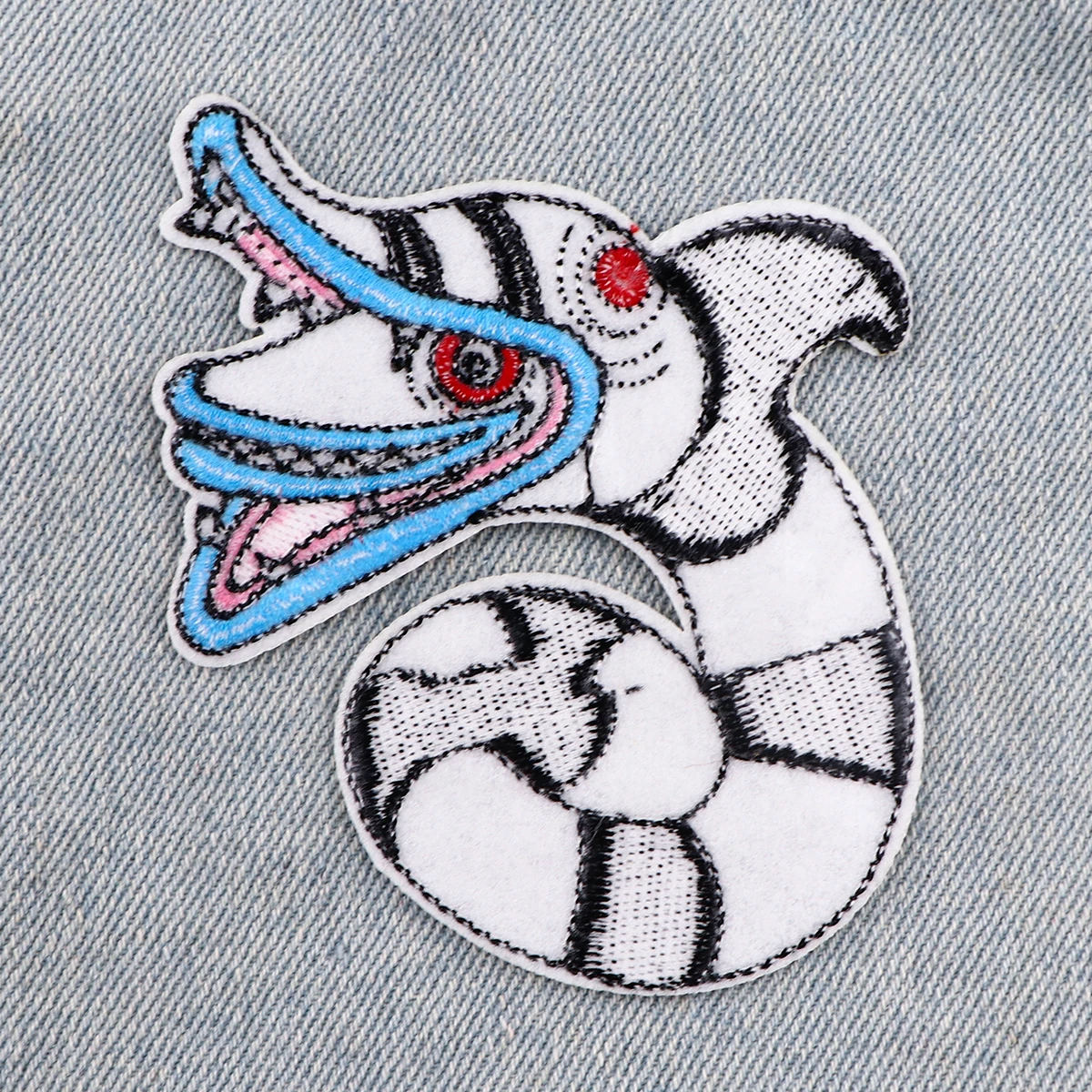 Parche bordado de dibujos animados de serpiente de película, parche de animales, parches para planchar para ropa, parches para ropa, chaqueta, coser DIY - imagen 5