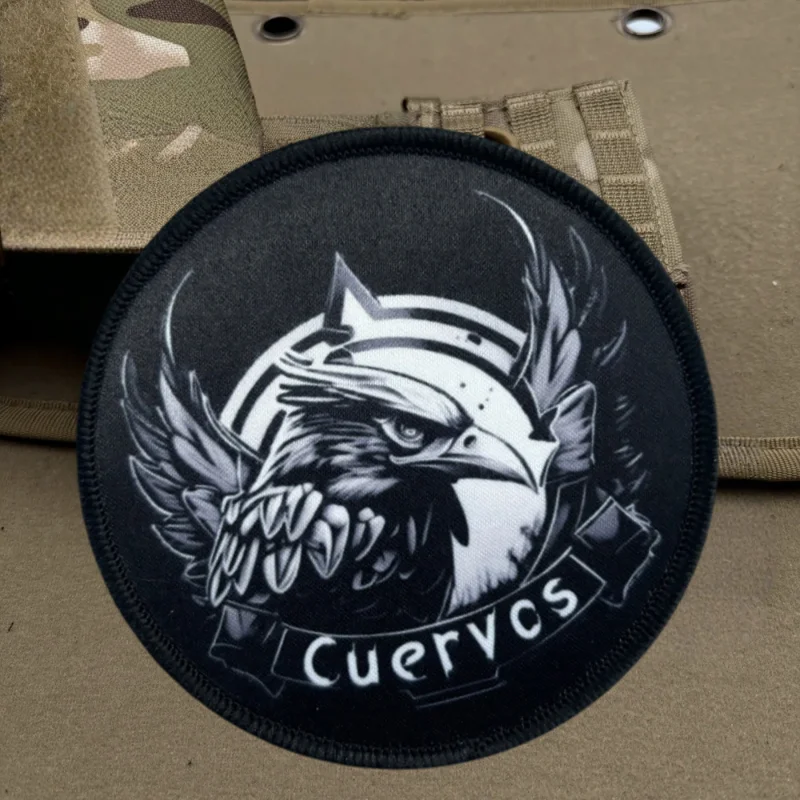 Parche con estampado de guerrero de corvos, chaleco táctico, sombreros con gancho y bucle, insignia de moral, mochila, pegatinas decorativas, parches para brazalete para ropa - imagen 2