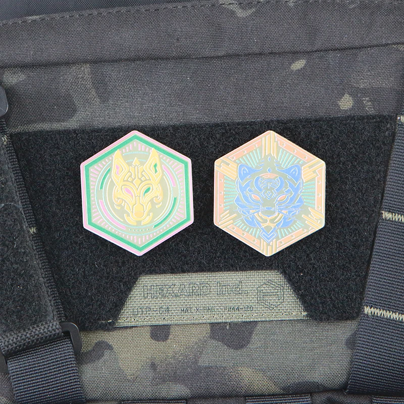 Parche de tigre de lobo luminoso con impresión UV, insignia táctica colorida de Animal feroz hexagonal para bolsa de ropa, decoración DIY con gancho - imagen 2