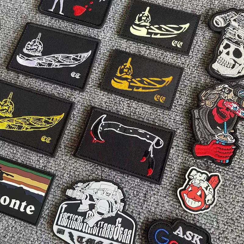 Niebla observación hacia adelante canoa, cráneo, barba negra Edward apliques de ropa bordados, parches de PVC emblema táctico que brilla en la oscuridad - imagen 4