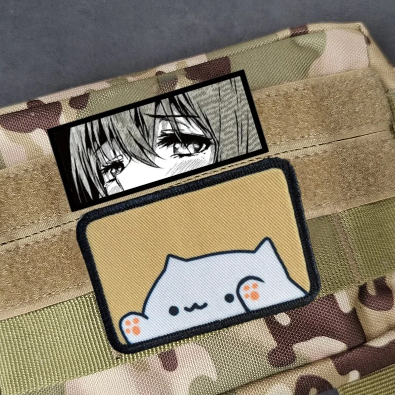 Parche con insignia de moral de expresión ocular de Chica de Anime, brazalete con gancho y bucle con estampado de ojo táctico Sexy, pegatinas para mochila militar - imagen 4