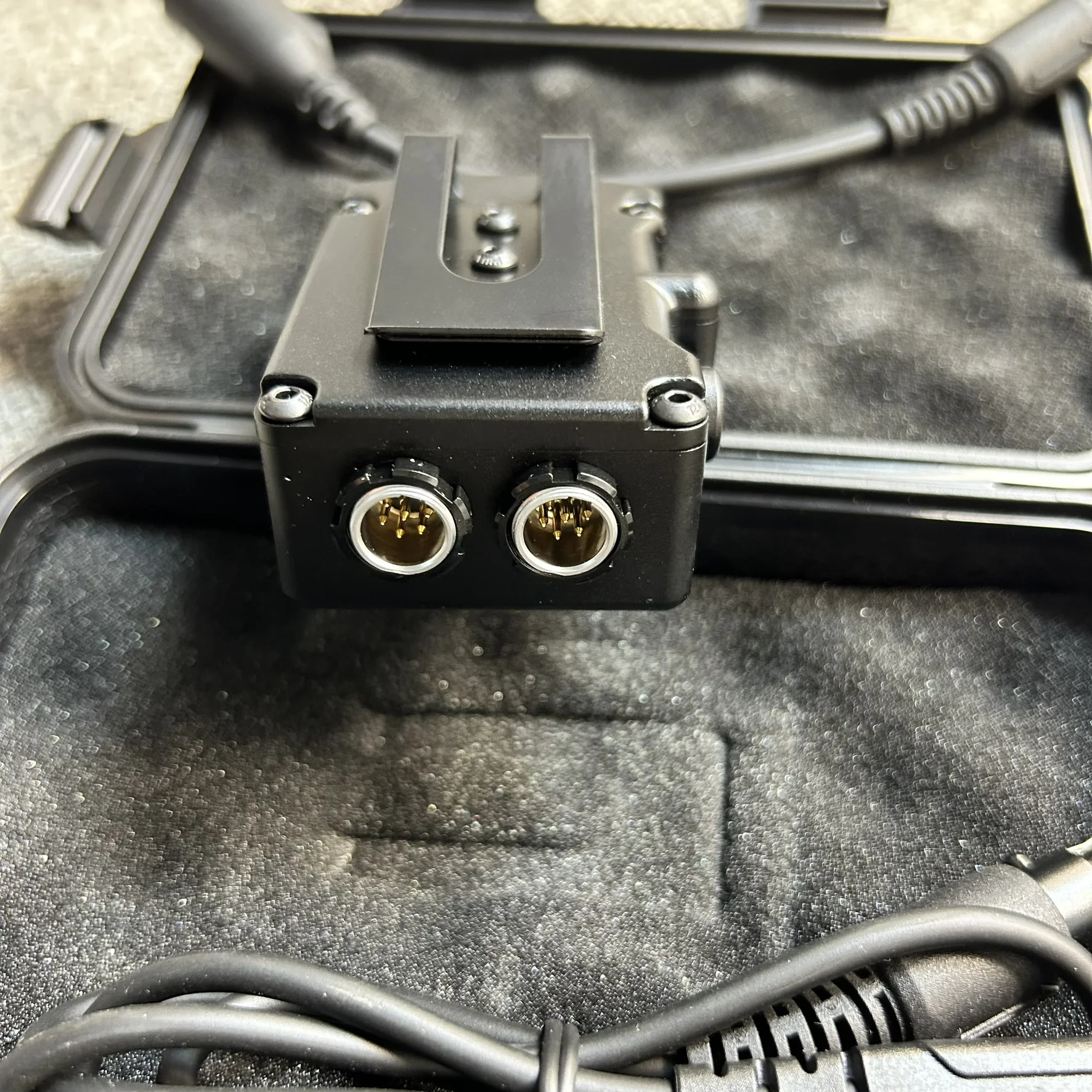 Versión totalmente metálica MPU5 DUAL PTT Radio táctica funcional PTT para AMP/C3 y otros auriculares estándar U174/uNATO - imagen 3