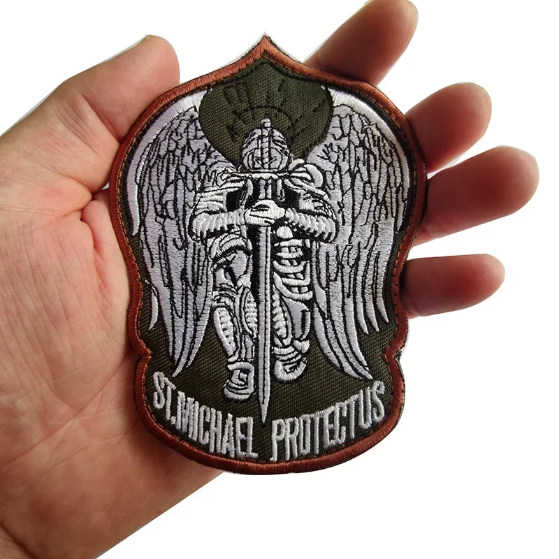ST.Michael Protectus Arcángel Knight parches bordados de gancho y bucle para ropa brazalete insignia de moral táctica en mochila - imagen 2