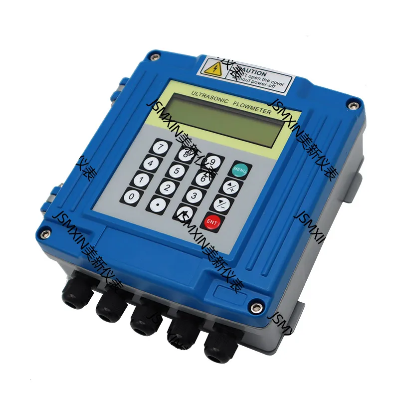 El caudalímetro ultrasónico está conectado a la sección de tubería colgada en la pared y el medidor de calor frío se inserta en la calefacción de gasolina - imagen 5