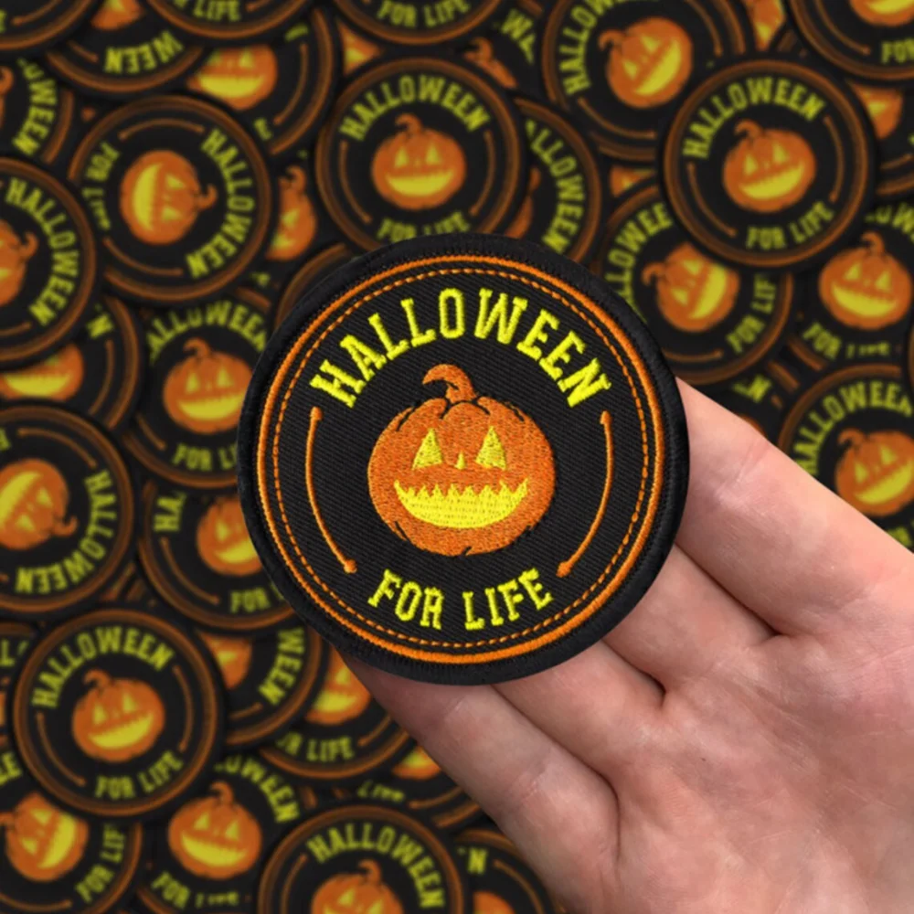 Insignia de moral táctica con estampado de noche de calabaza de Halloween, parche de insignia de calavera de otoño Victoria, gancho y bucle, pegatina para mochila al aire libre - imagen 3