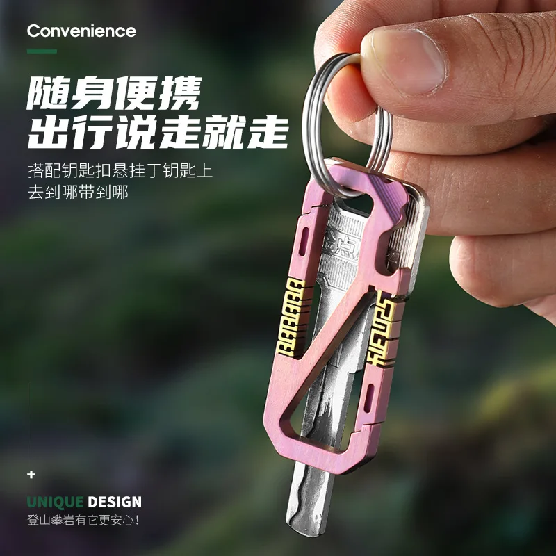 LLavero de aleación de titanio, llavero multifuncional con colgante para bolso de coche, hebilla con patrón de personalidad de colgante rápido Simple - imagen 3