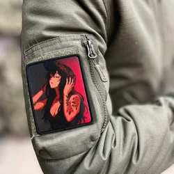 La chica que escucha la música parches tácticos Anime gancho y bucle sujetador insignia de moral militar brazalete mochila pegatinas