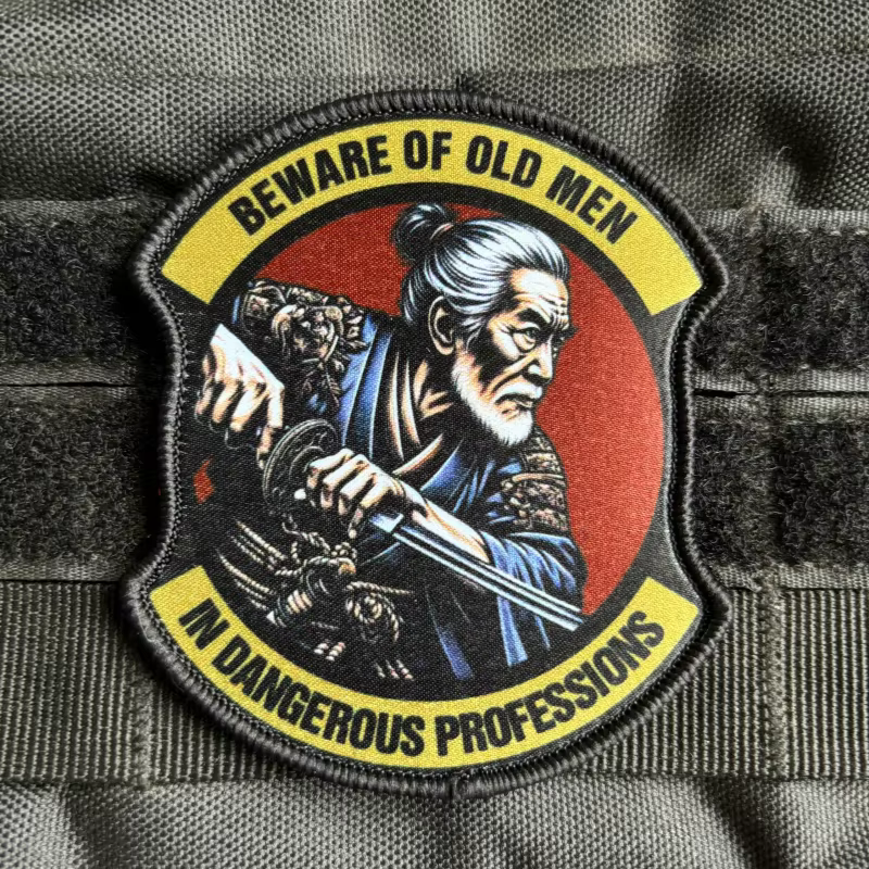 Parche táctico moral samurái Beware Old Men con gancho y bucle - imagen 2