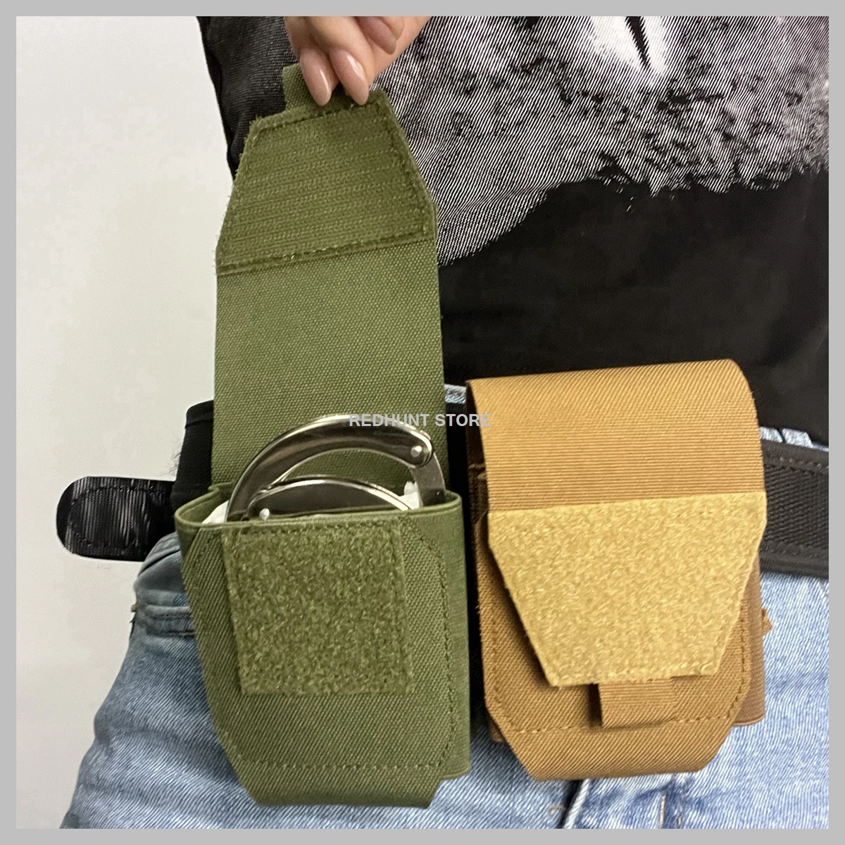 Bolsa táctica para esposas Molle CLUSGO en color negro