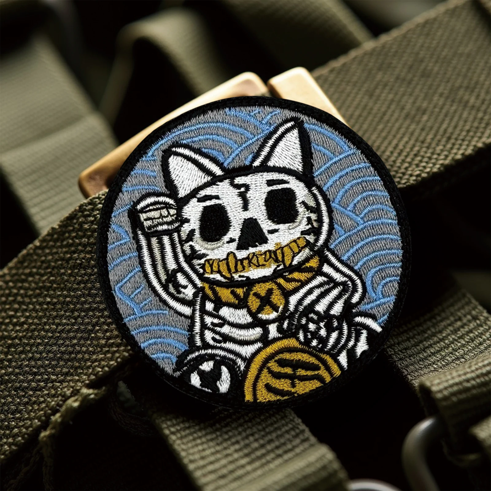 Parche de Velcros bordado de gato de la suerte con esqueleto, insignia divertida con cierre de gancho y bucle para mochila táctica Molle, chaqueta y gorras - imagen 4