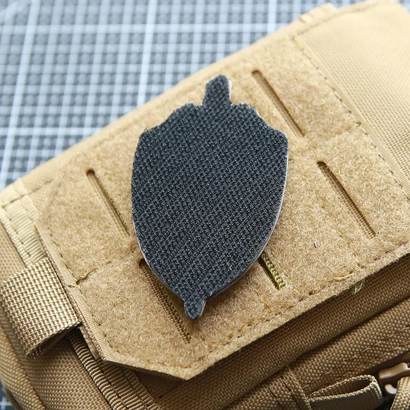 Réplica Original del emblema de la KGB soviética, insignia de moral de Metal, Parche de gancho y bucle, pegatina de mochila, accesorios tácticos, parches militares - imagen 4