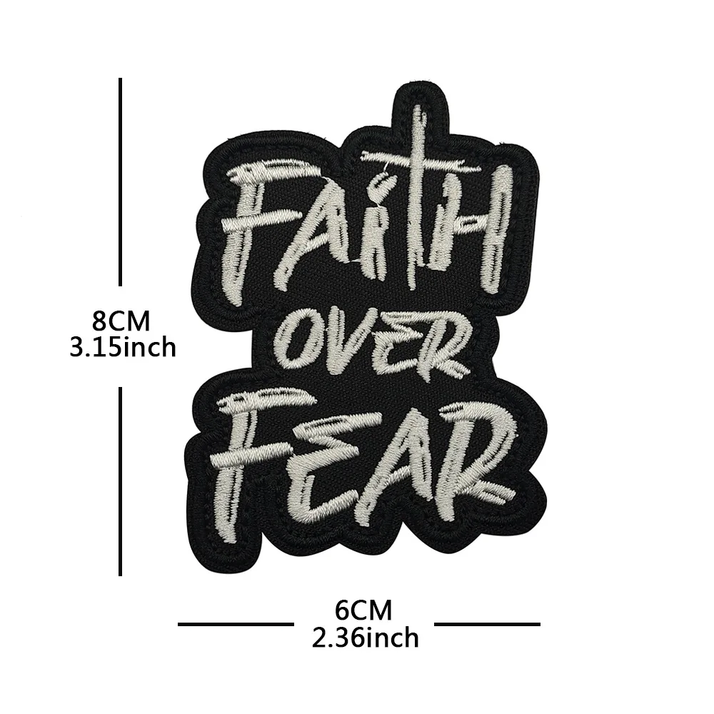 Accesorios para bolsa al aire libre, fe sobre el miedo, citas positivas, insignia de moral, mochila, chaqueta DIY, parche de gancho y bucle - imagen 5