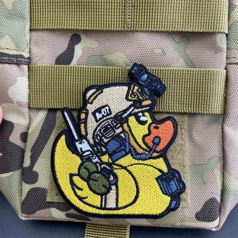 Accesorio para bolsa al aire libre, máquina de escuchar, bordado de pato táctico, brazaletes para entusiastas militares, casco DIY, chaleco, parches de bucle de gancho - imagen 5