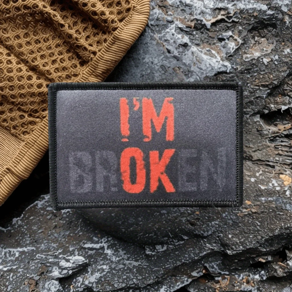 Patch Moral Velcro I'm Broken – Insignia táctica para mochilas y brazaletes - imagen 2