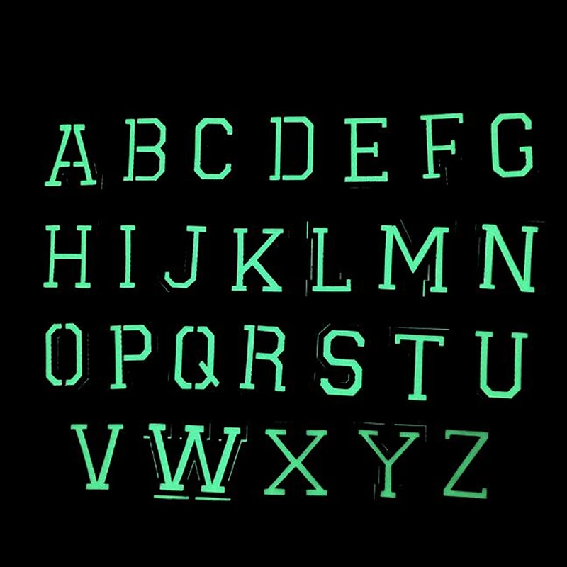 Parche luminoso con nombre personalizado, letras en inglés A-Z, insignia táctica negra de nailon, ropa DIY, sombrero, mochila, decoración que brilla en la oscuridad - imagen 3