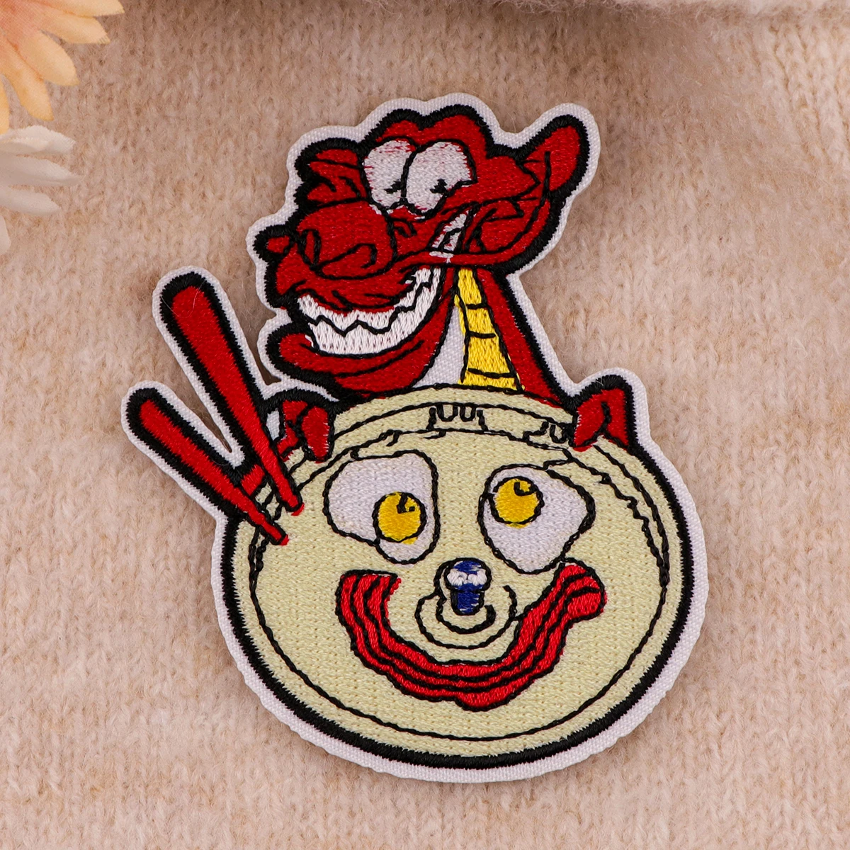 Parche bordado de dragón Mushu, parches termoadhesivos de dibujos animados para planchar para ropa, insignias para coser películas DIY - imagen 2