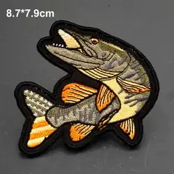 Parche MOLLE bordado muskie – Insignia pez táctica para mochila
