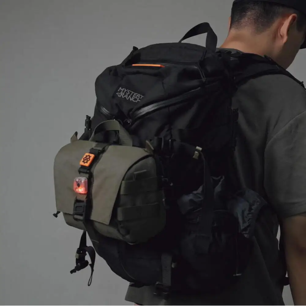 Bolso bandolera ligero táctico para cámara y teléfono con cierre magnético - imagen 4