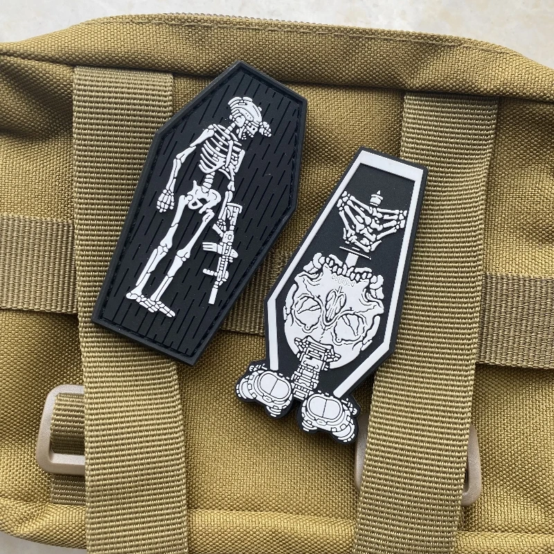 Projektmonark parche luminoso de gancho y bucle, insignia de moral de niebla fantasma de visión nocturna de Calavera, sello de goma de PVC, brazalete de insignia de mochila al aire libre - imagen 3