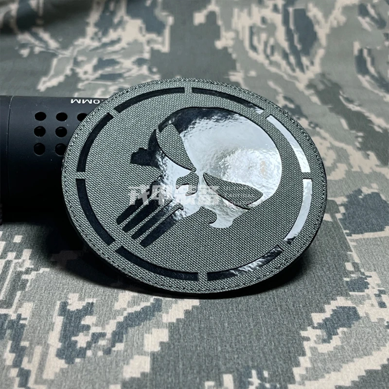 Insignia reflectante para mochila, brazalete táctico, Parche de Calavera, reflectante, Luz - imagen 3