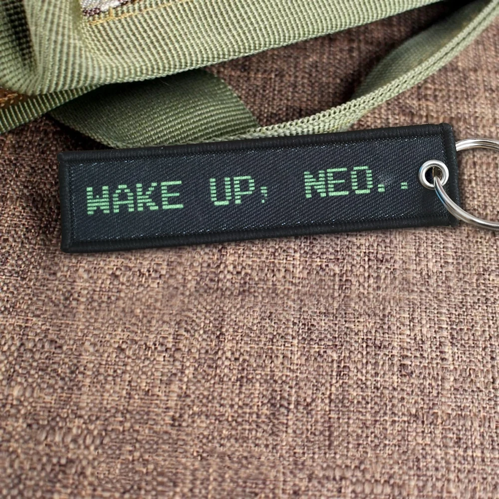 Wake Up Neo Morale parche táctico llavero parche al aire libre insignia del ejército militar brazalete mochila táctica llaveros