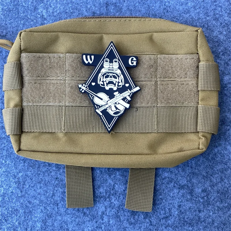 Parche de PVC 3D para Dios y país, insignia táctica militar, esqueletos, tocar violín, pegatinas, gancho y bucle, mochila, parches para ropa - imagen 3