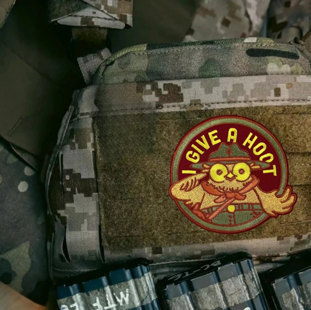 I Give A Hoot pollo bordado parches de gancho y bucle, insignia de moral táctica, mochila, brazalete militar, ropa, pegatinas de mochila - imagen 3