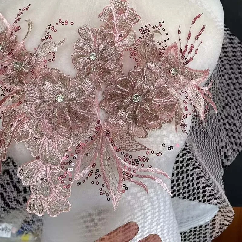Parche de costura de corpiño de flor 3d, tela de encaje de diamantes de imitación de lentejuelas, bordado Floral, parches para coser para vestido de novia, 35x22CM - imagen 4