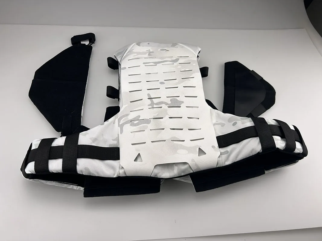 Armadura táctica del pecho del bikini del camuflaje de la nieve con el cuello del triángulo y la protección de la ingle - imagen 2