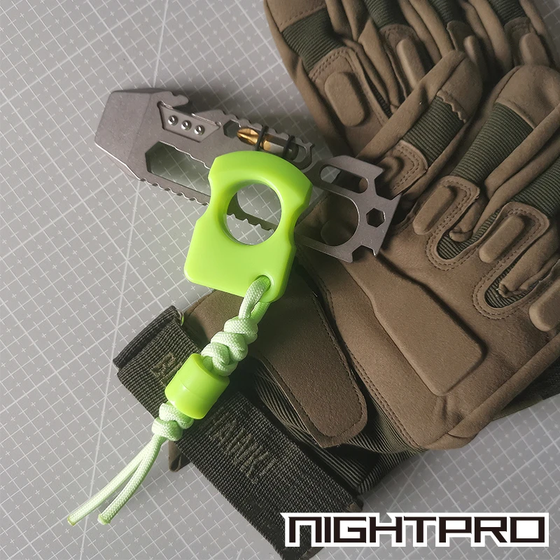 Luminoso Dedo de tigre auto-luminoso EDC para autodefensa ventana-Romper puño hebilla paraguas cuerda bolsa colgante - imagen 4